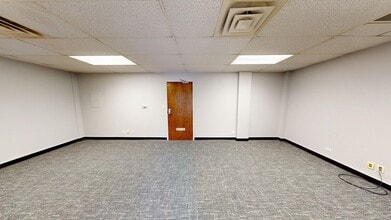 805-815 E Rand Rd, Arlington Heights, IL for lease Interior Photo- Image 1 of 7