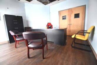 18 Haven Ave, Port Washington, NY for lease Interior Photo- Image 2 of 5