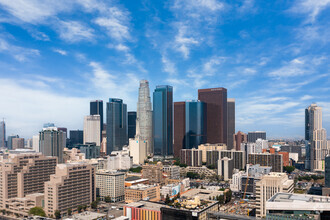 555 W 5th St, Los Angeles, CA - Aérien  Vue de la carte