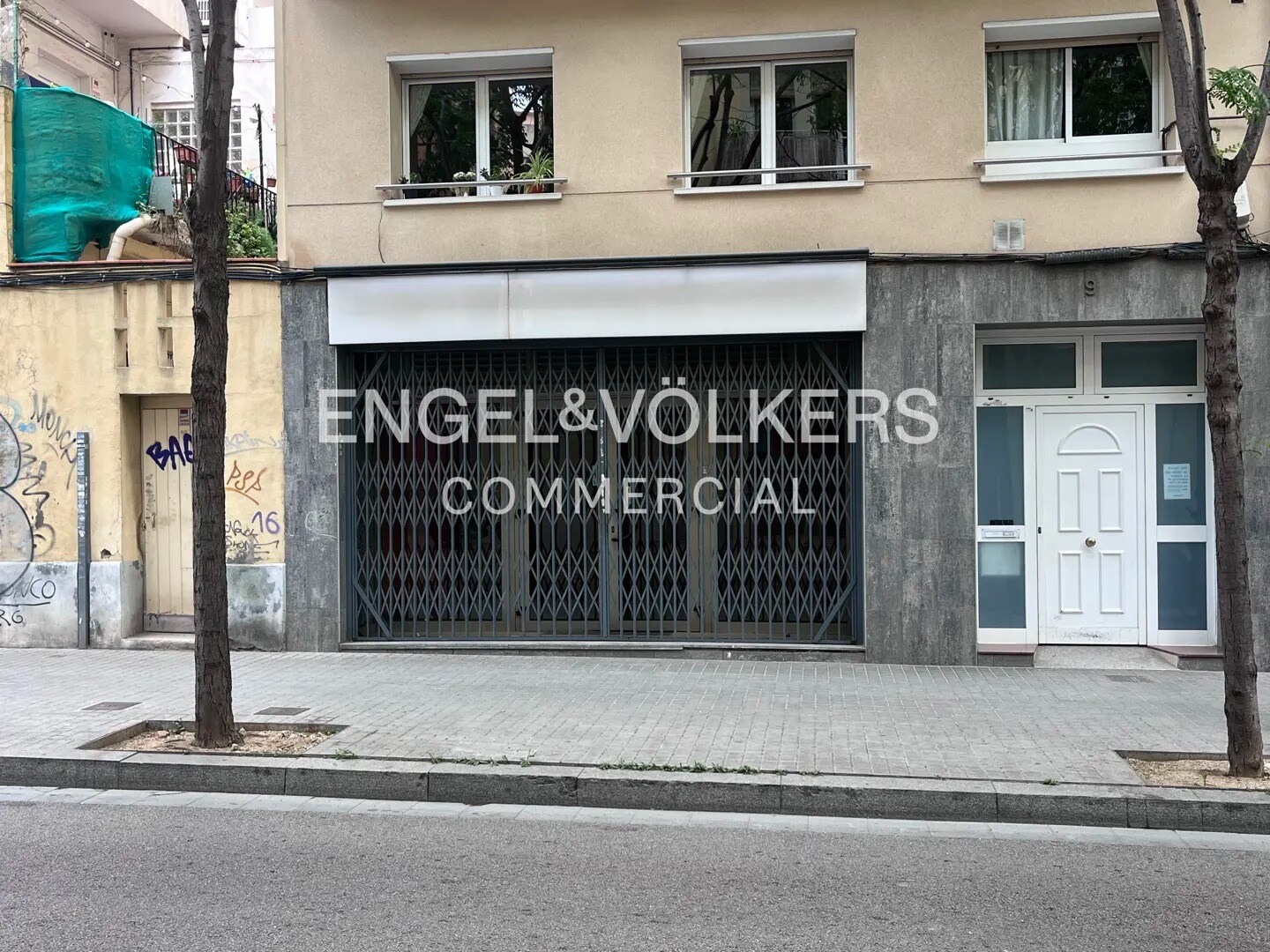 Immeuble residentiel dans Badalona, Barcelona à vendre Photo du bâtiment- Image 1 de 4