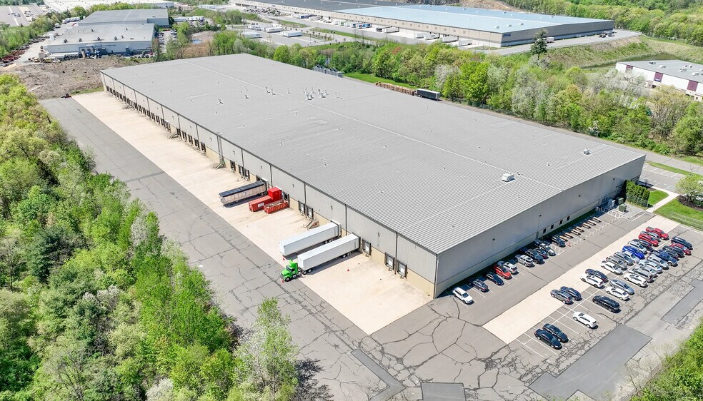 1070 Hanover St, Wilkes-Barre, PA à louer - Aérien - Image 2 de 9