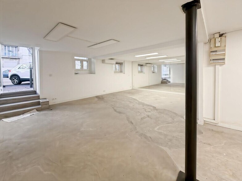 49 Avenue De La Corse, Marseille for lease - Interior Photo - Image 3 of 10