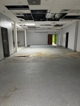 28 E 112th Pl, Chicago, IL for sale Interior Photo- Image 1 of 6