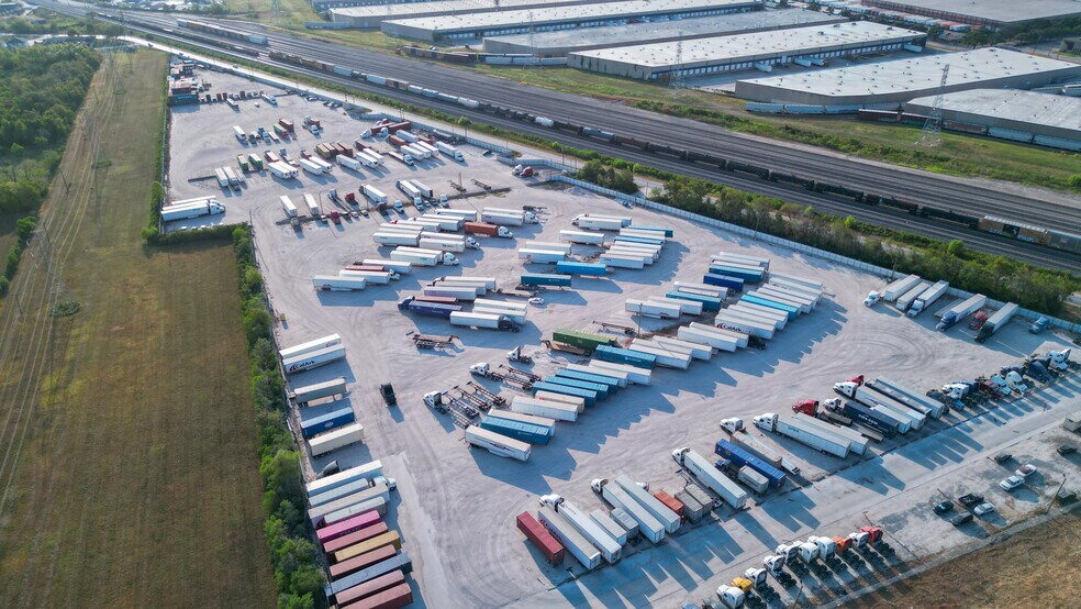 8357 Liberty Rd, Houston, TX à louer - Aérien - Image 2 de 3