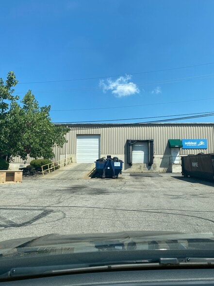 4558-4568 E 71st St, Cleveland, OH for lease - Building Photo - Image 2 of 11