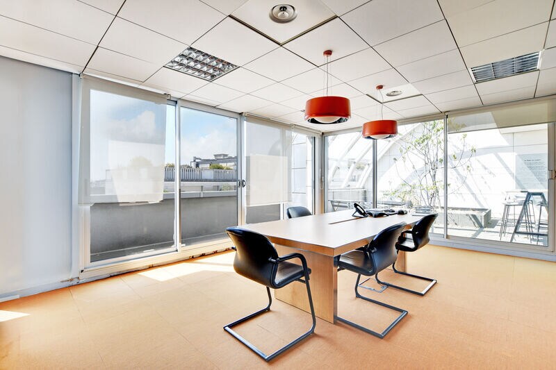 85 Rue Edouard Vaillant, Levallois-Perret à louer - Photo du bâtiment - Image 3 de 12