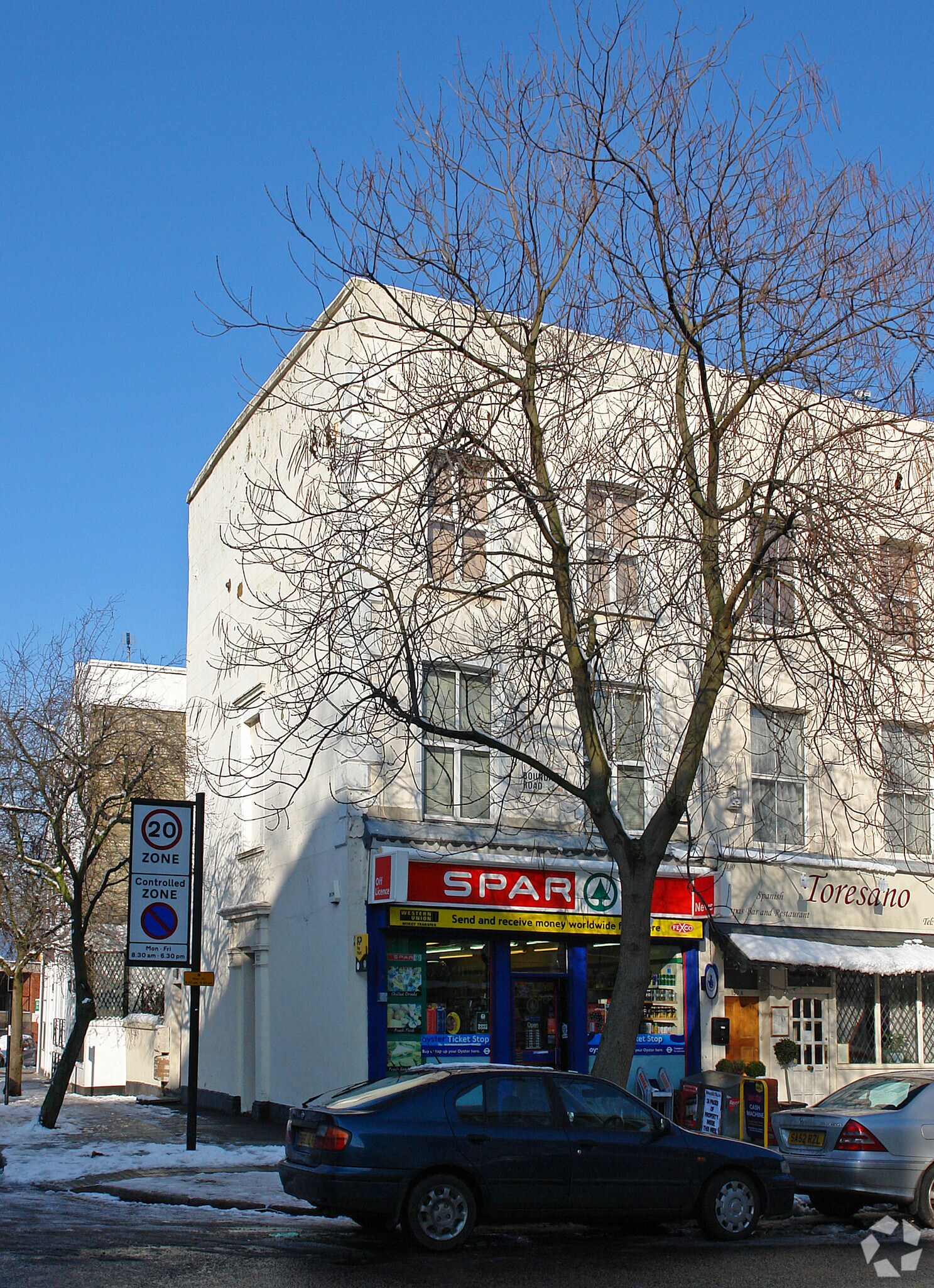 132 Boundary Rd, Londres à louer Photo principale- Image 1 de 8