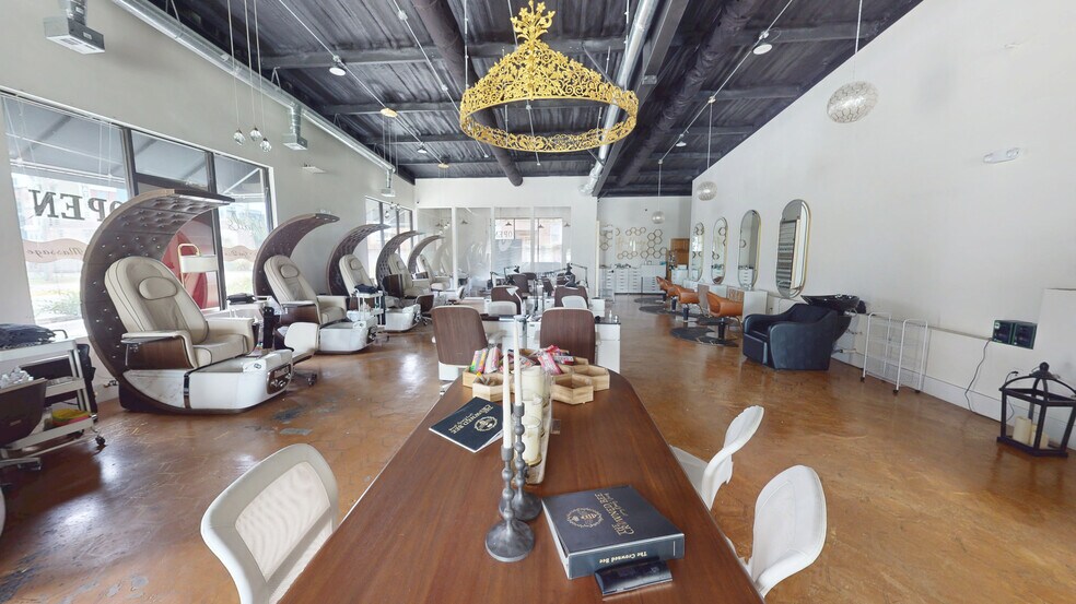 4230-4236 Veterans Memorial Blvd, Metairie, LA à louer - Photo du bâtiment - Image 3 de 6