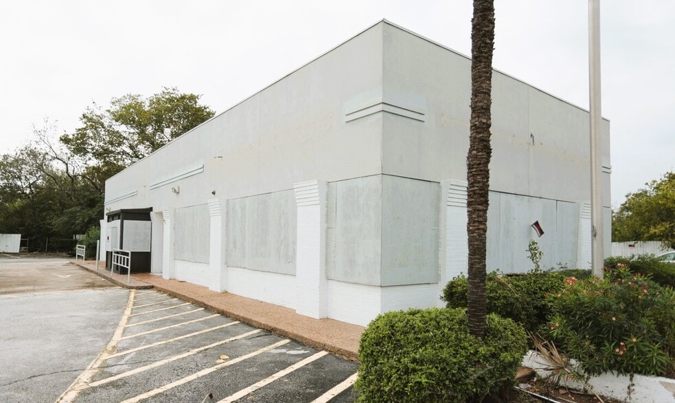 4616 Old Spanish Trl, Houston, TX for lease - Building Photo - Image 3 of 3