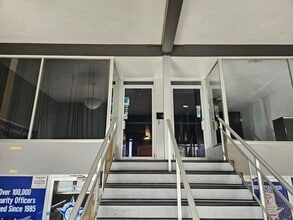 10924 S Western Ave, Chicago, IL for lease Interior Photo- Image 1 of 4