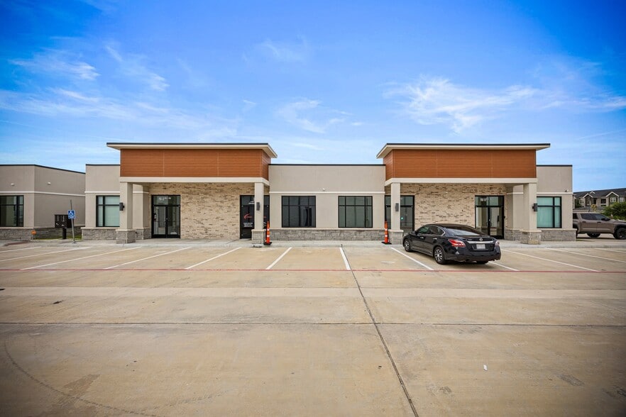 1030 Katy Fort Bend Rd, Katy, TX à vendre - Photo principale - Image 1 de 11