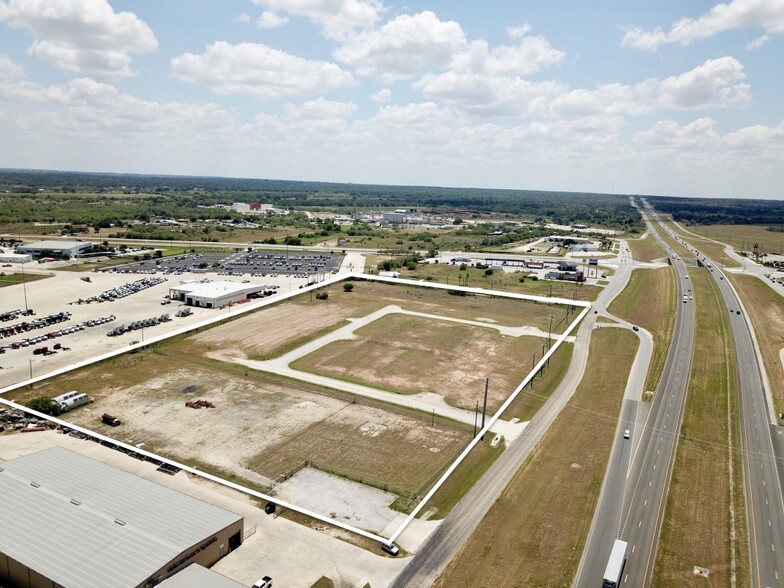 20030 S Interstate 37, Elmendorf, TX for sale - Building Photo - Image 3 of 9