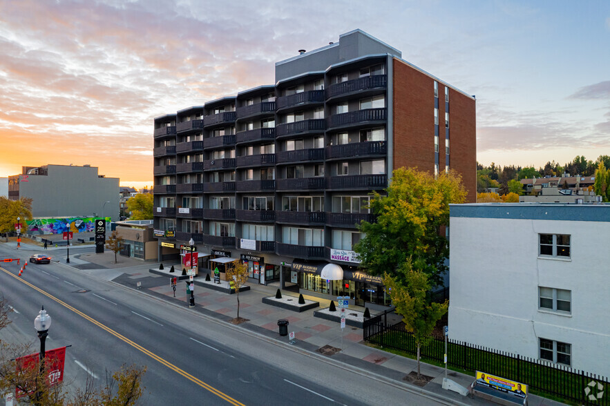 1235 17th Ave SW, Calgary, AB à vendre - Photo principale - Image 1 de 1