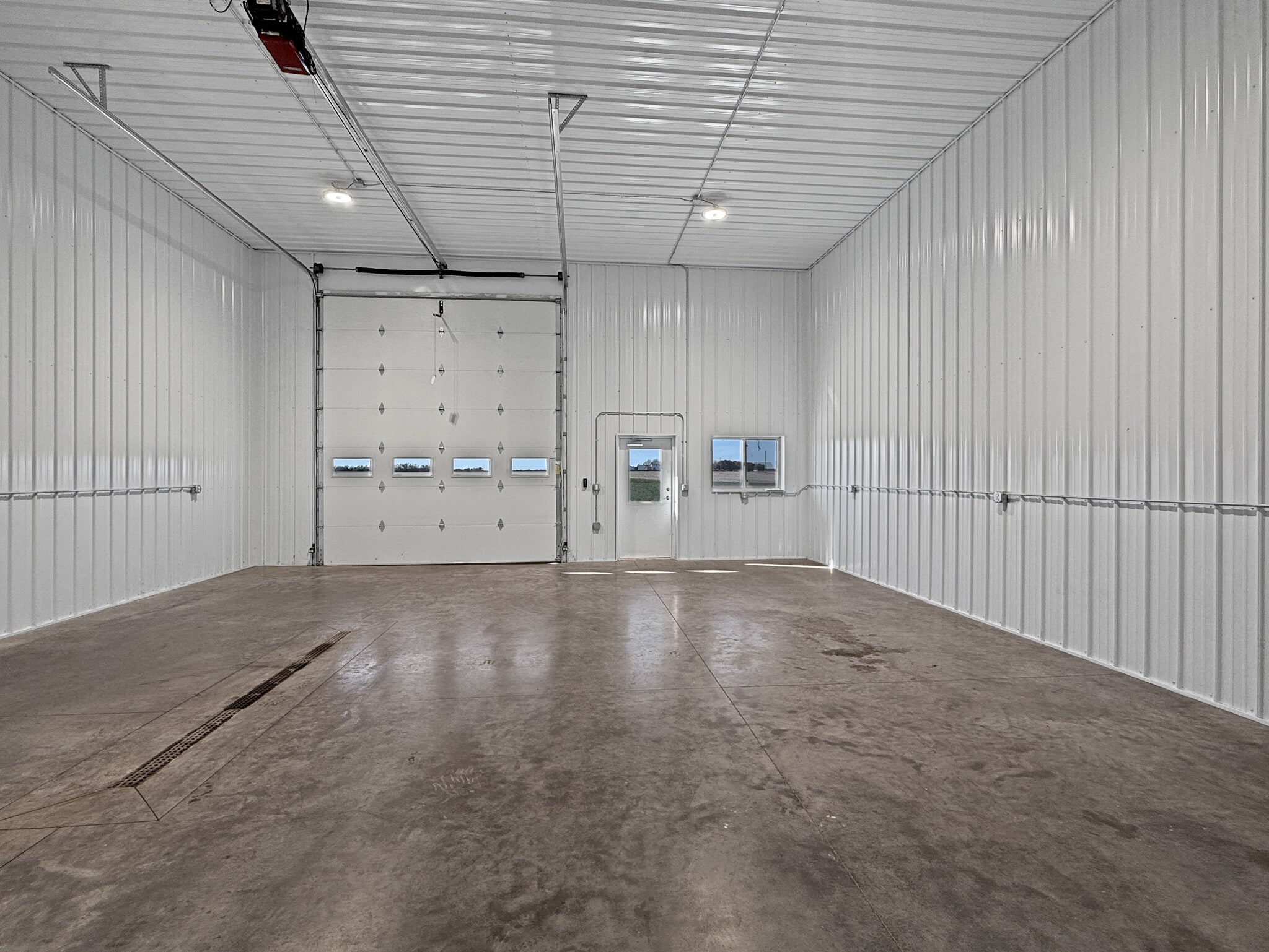 606 Stagecoach Rd, Grinnell, IA for lease Interior Photo- Image 1 of 10