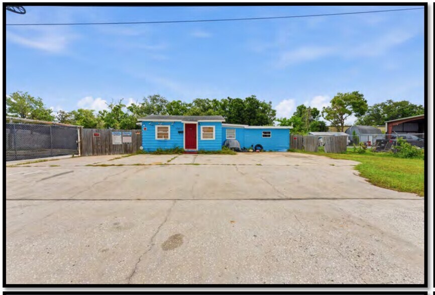 13217 Automobile Blvd, Clearwater, FL for sale - Primary Photo - Image 1 of 22