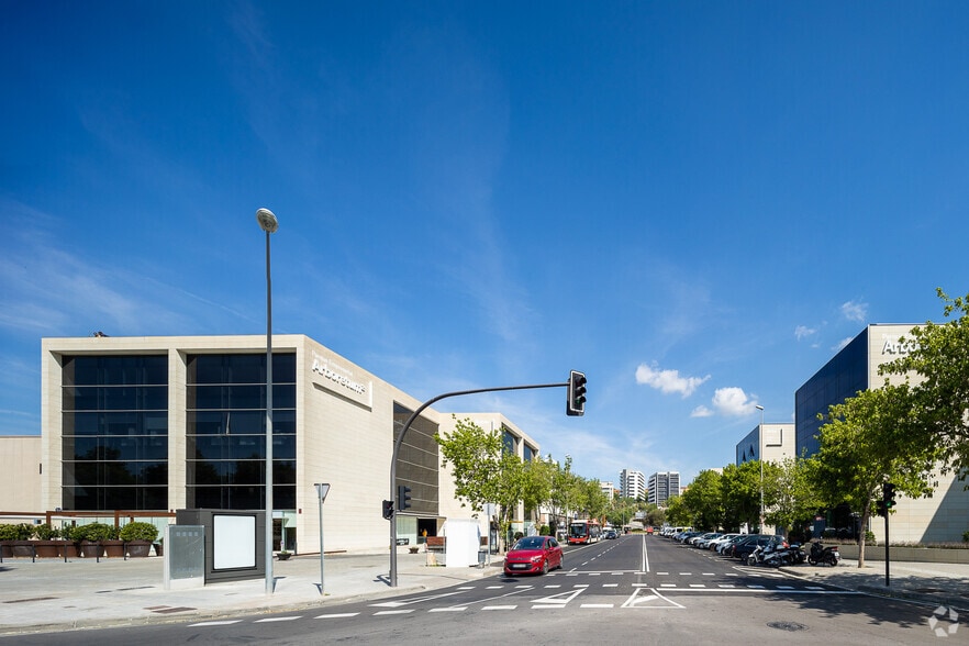 Avinguda de la Fama, 1, Cornellà de Llobregat, Barcelona for lease - Building Photo - Image 3 of 3