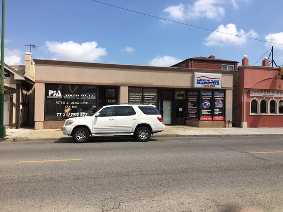 6238 W Addison St, Chicago, IL à vendre Photo principale- Image 1 de 11