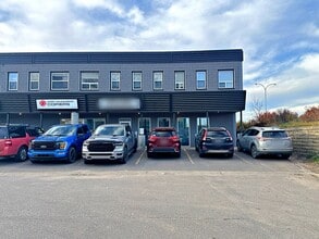 10216-10218 Centennial Dr, Fort McMurray, AB for lease Interior Photo- Image 1 of 16