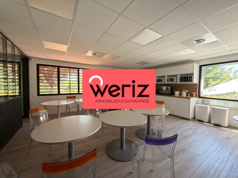 302 Rue de la gare, Venelles à louer - Photo du bâtiment - Image 2 de 11