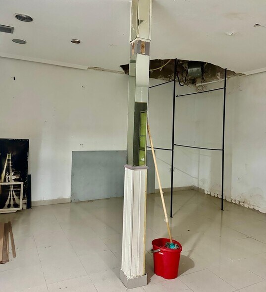 Commerce de détail dans Cáceres, Cáceres à louer - Photo du bâtiment - Image 3 de 20