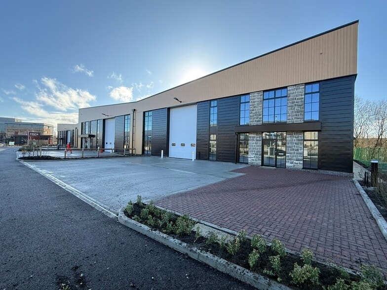 7D Sittingbourne Rd, Maidstone for lease - Building Photo - Image 2 of 12