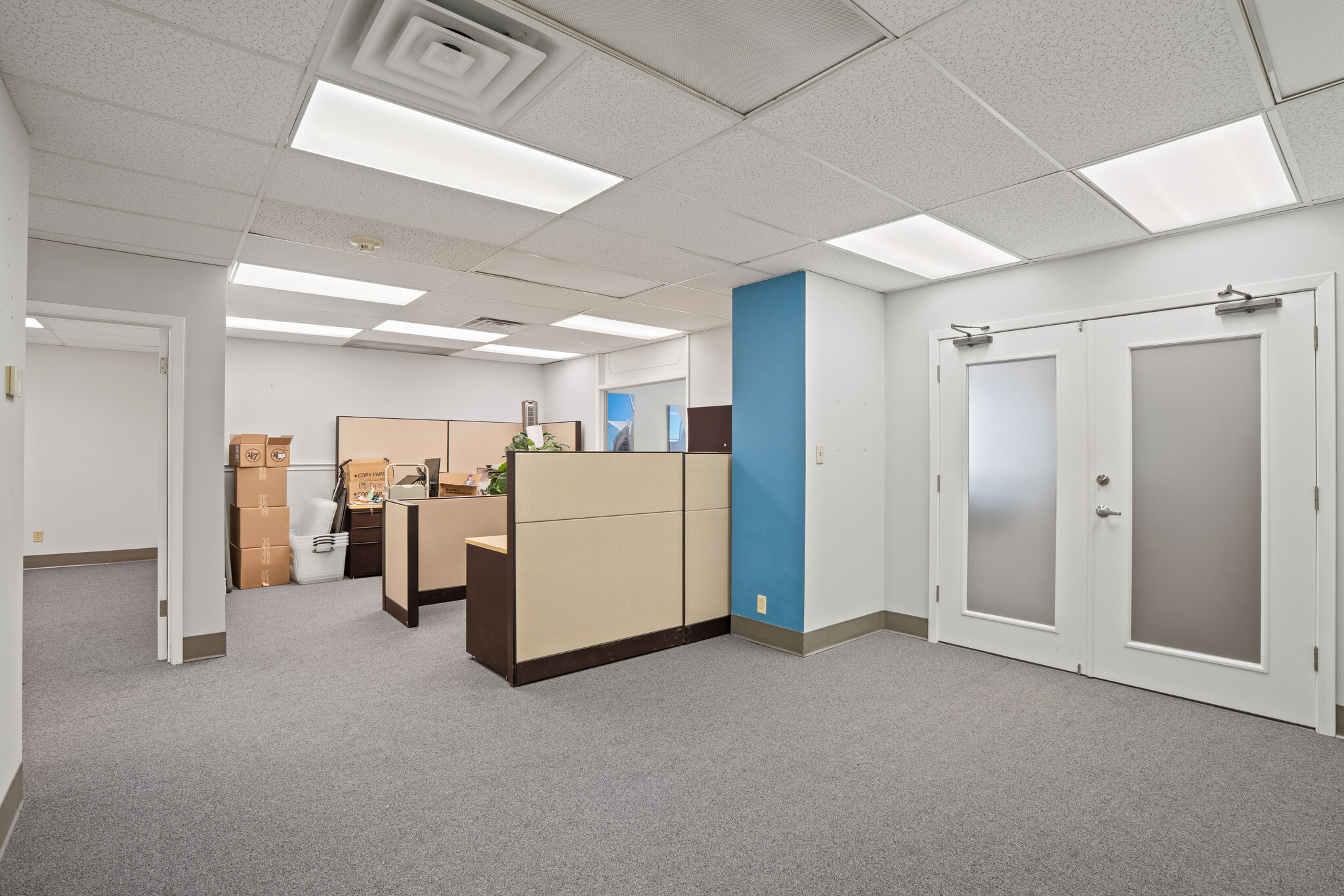 10625 W North Ave, Milwaukee, WI à louer Photo du bâtiment- Image 1 de 6