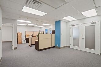 10625 W North Ave, Milwaukee, WI for lease Building Photo- Image 2 of 7