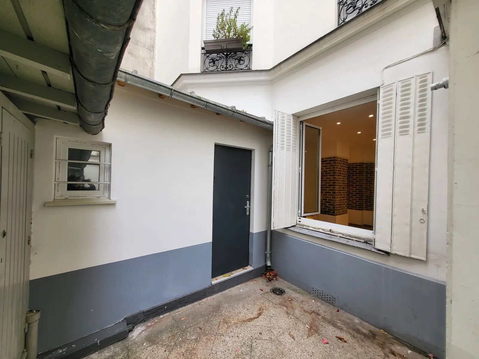 Immeuble residentiel dans Paris à vendre Photo principale- Image 1 de 5