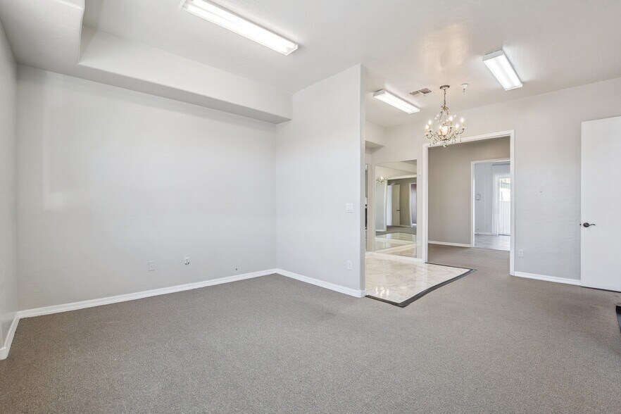 3002 N 67th Pl, Scottsdale, AZ à vendre - Photo du bâtiment - Image 2 de 6
