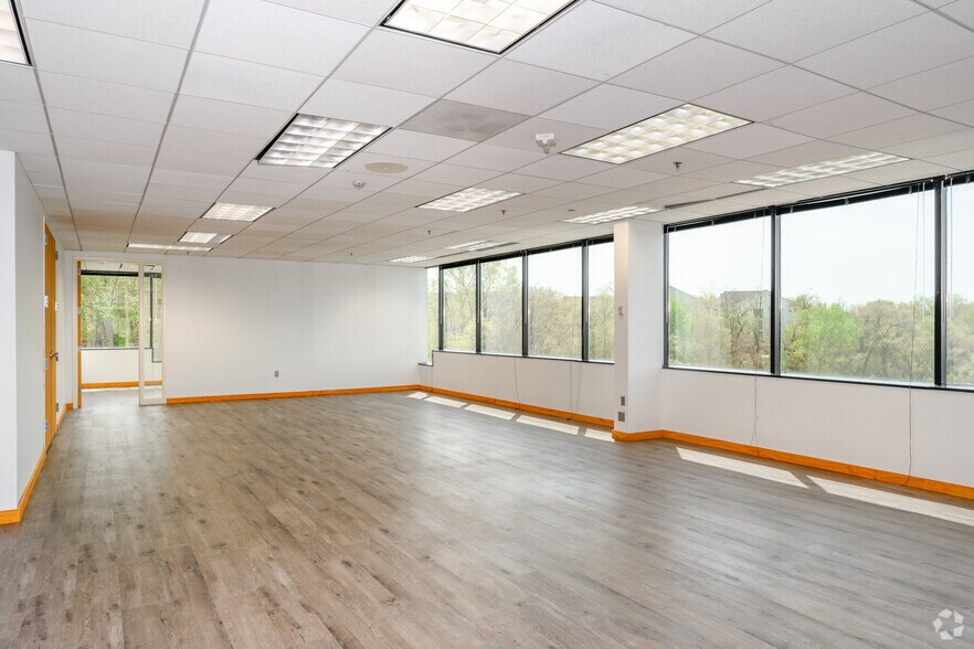 5301 Shawnee Rd, Alexandria, VA à louer - Photo du bâtiment - Image 2 de 7