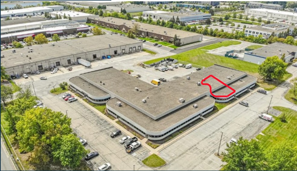 5665 W 79th St, Indianapolis, IN à louer - Photo du bâtiment - Image 1 de 6