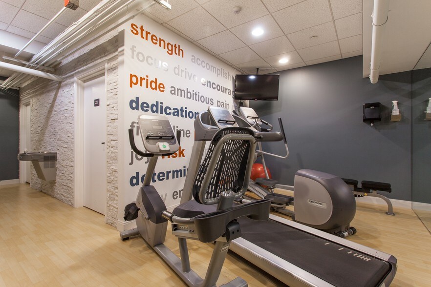 925 Liberty Ave, Pittsburgh, PA à louer - Photo intérieure - Image 2 de 8