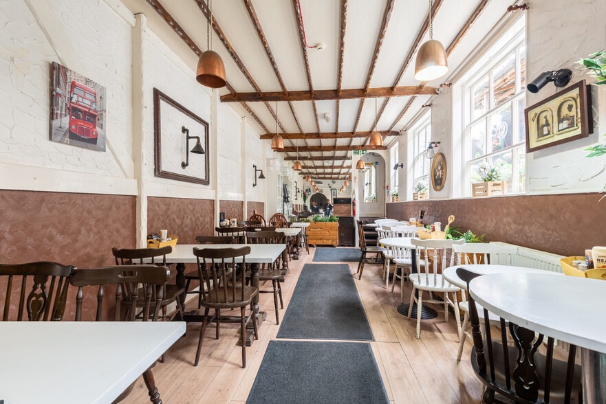 5 The Borough, Hinckley à vendre - Photo du bâtiment - Image 2 de 24