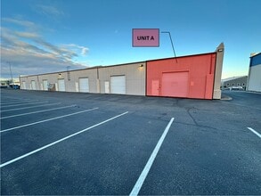 6503 W Okanogan Ave, Kennewick, WA for lease Interior Photo- Image 2 of 12