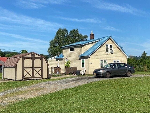 6209 State Route 20, Bouckville, NY à vendre - Photo du bâtiment - Image 3 de 5