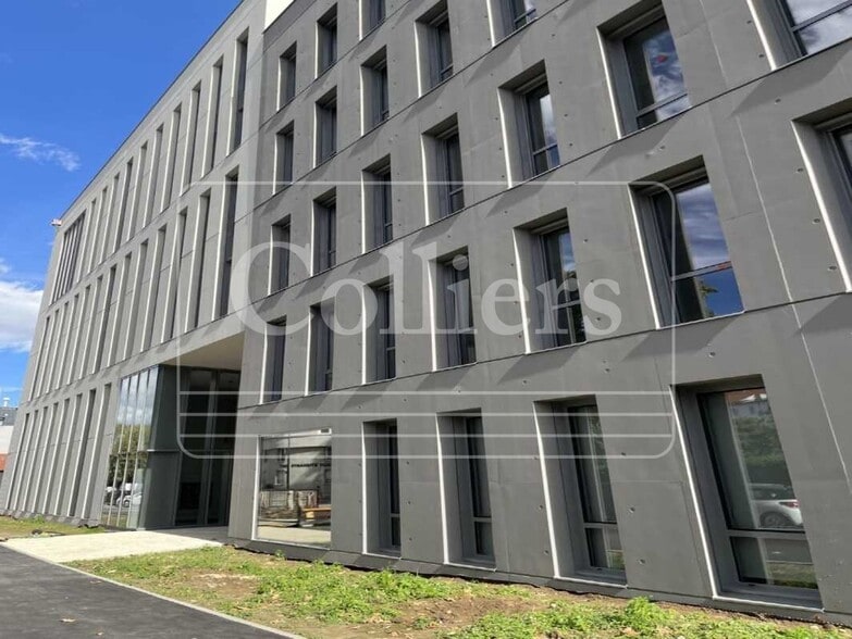 9 Rue Bonnet, Villeurbanne for lease - Building Photo - Image 2 of 27
