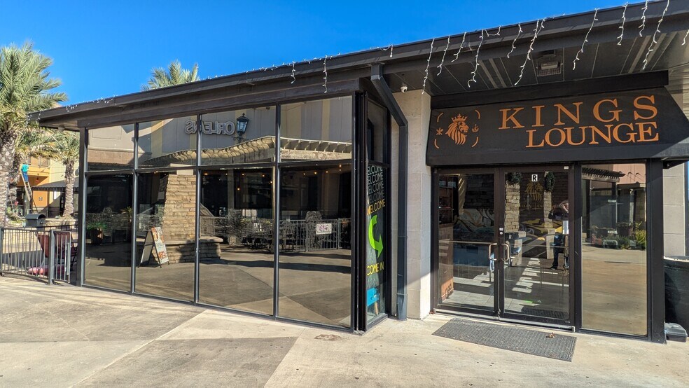 20900 Katy Fwy, Katy, TX à louer - Photo du bâtiment - Image 2 de 7