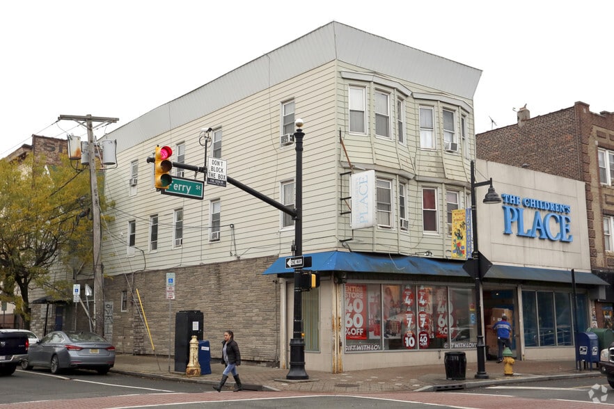 181 Ferry St, Newark, NJ for sale - Primary Photo - Image 1 of 5