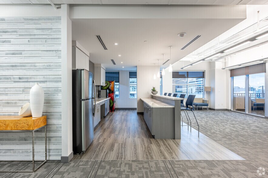 8201 Preston Rd, Dallas, TX à louer - Photo intérieure - Image 2 de 21