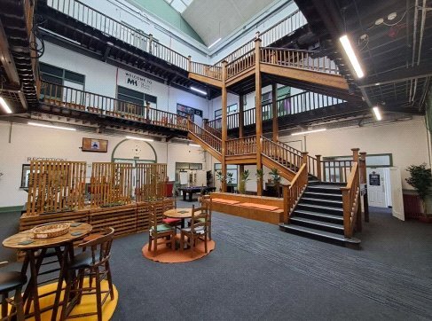 Armley Rd, Leeds for lease Interior Photo- Image 1 of 2