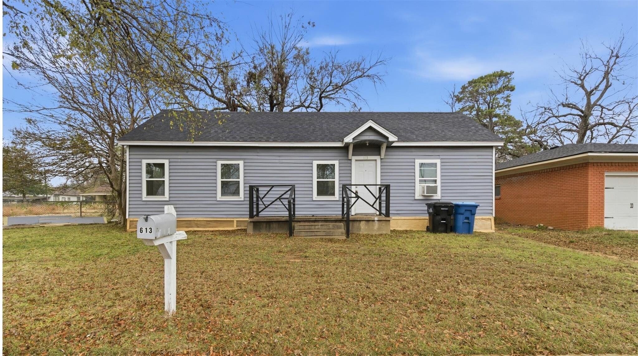613 W Murray St, Denison, TX à vendre Photo principale- Image 1 de 2