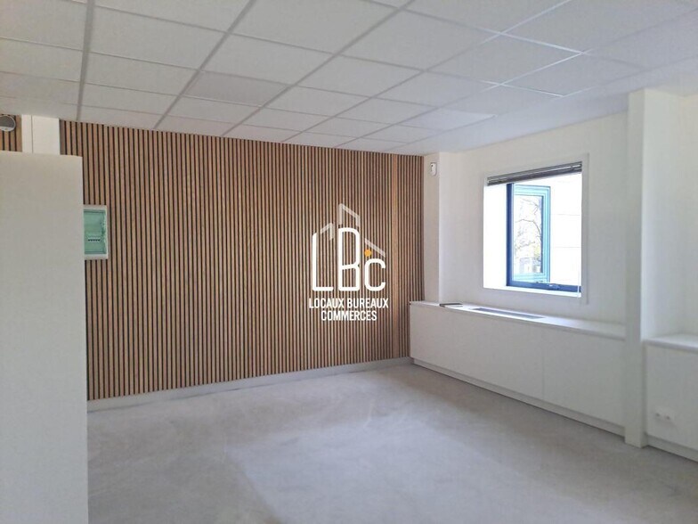 Bureau dans Saint-Herblain à louer - Photo du bâtiment - Image 2 de 11
