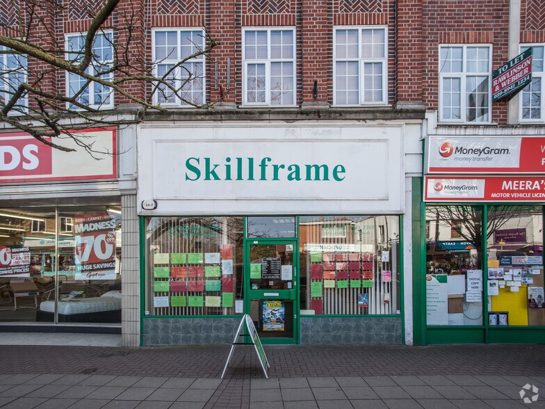 138 Walton Rd, East Molesey à louer - Photo du bâtiment - Image 3 de 3