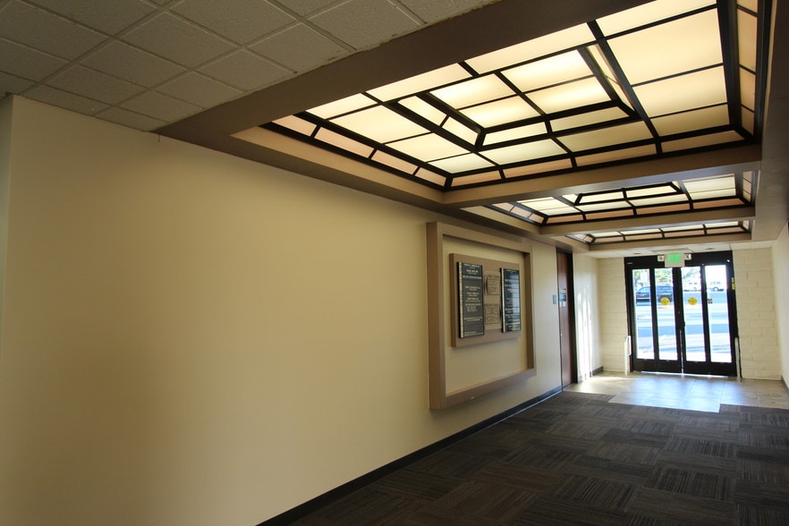 1460 N Camino Alto, Vallejo, CA for lease - Interior Photo - Image 3 of 6