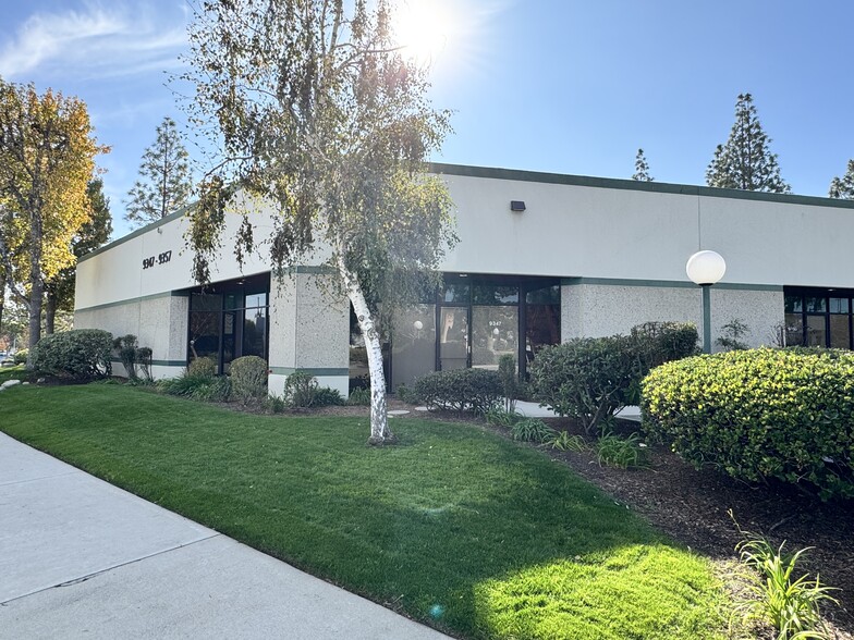 9347-9357 Eton Ave, Chatsworth, CA for lease - Building Photo - Image 1 of 5