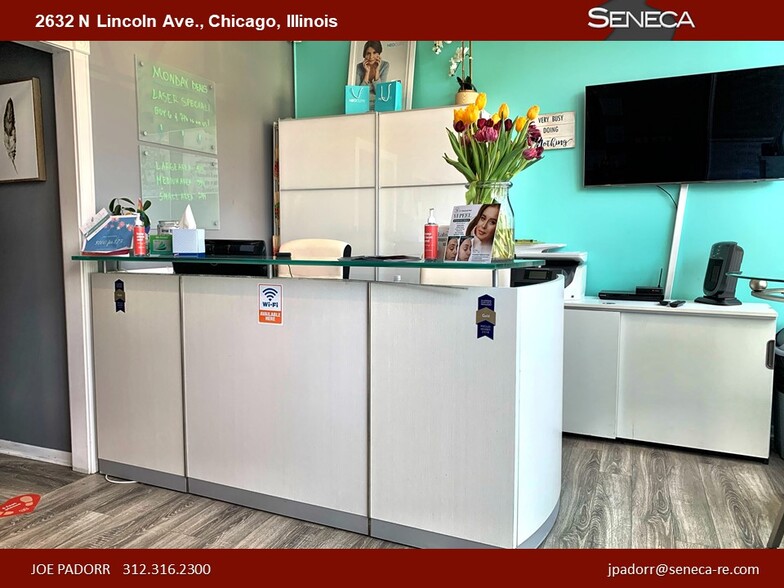 2632 N Lincoln Ave, Chicago, IL à louer - Photo du bâtiment - Image 3 de 12