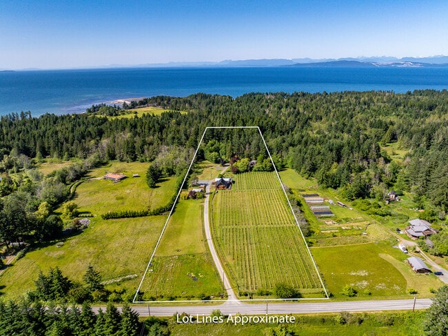 Plus de détails pour 1885 Central Rd, Hornby Island, BC - Terrain à vendre