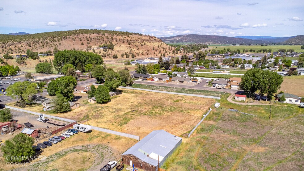 2244 NE 3rd St, Prineville, OR à vendre - Photo du bâtiment - Image 2 de 10