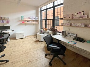 284-300 Meserole St, Brooklyn, NY for lease Interior Photo- Image 2 of 6