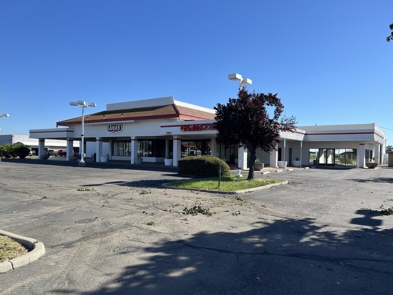 3190 Auto Center Cir, Stockton, CA for lease - Building Photo - Image 2 of 10